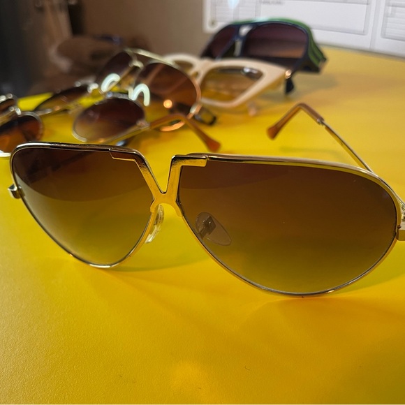 Gold Aviators V Frame - Picture 6 of 7